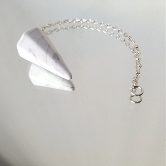 Howlite Pendulum - Picture 2 of 6